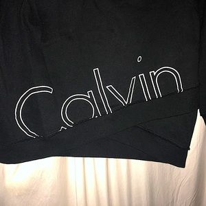 Calvin Klein Woman’s Performance Chevon Hem Pullover